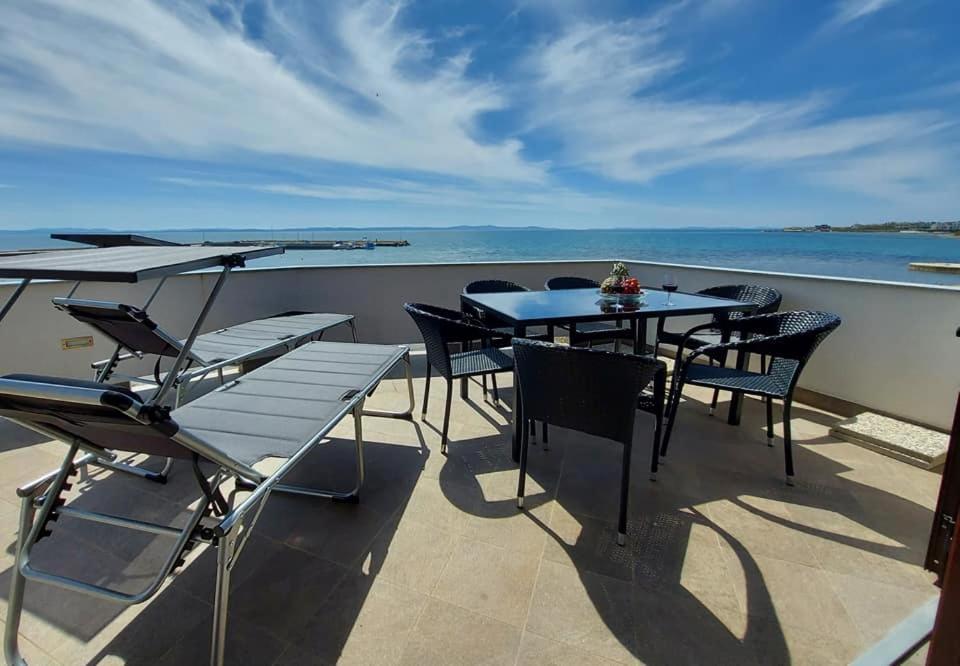 Apartments Hrestak Привлака Екстериор снимка