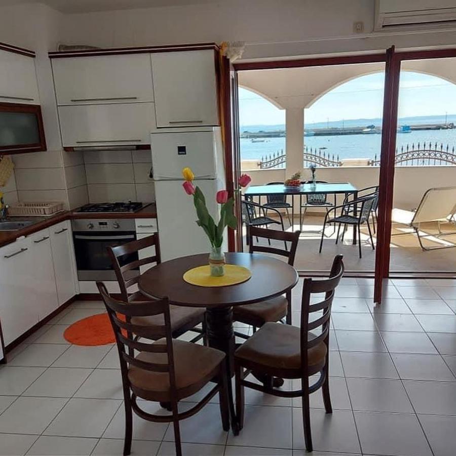 Apartments Hrestak Привлака Екстериор снимка