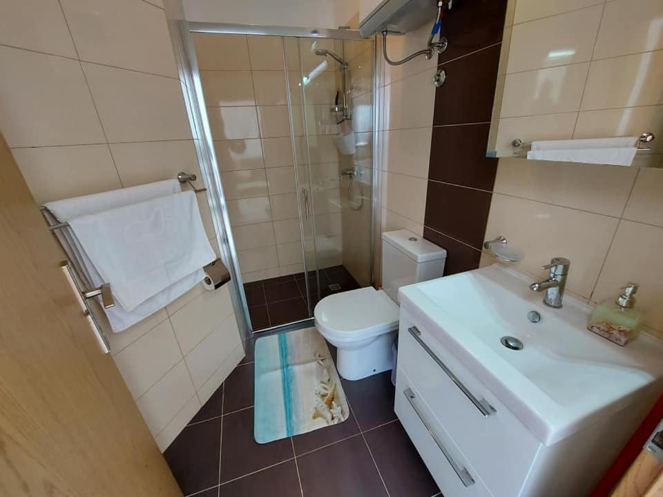 Apartments Hrestak Привлака Екстериор снимка